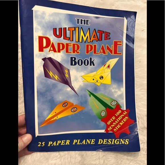 The Ultimate Paper Plane Book - Picture 1 of 5